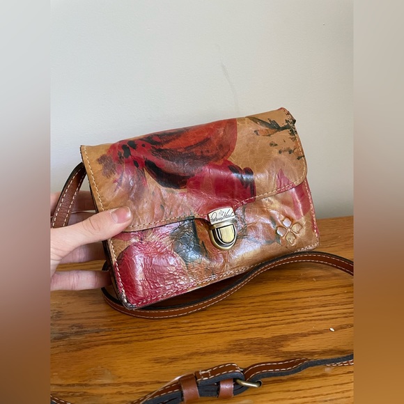 Patricia Nash Handbags - Patricia Nash Floral Leather Crossbody Bag